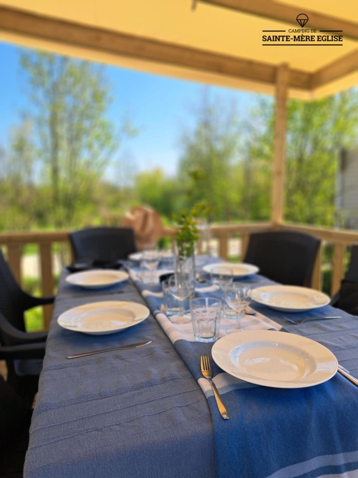 Camping Sainte Mere Eglise Exterior photo